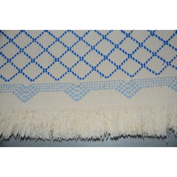 Vintage White & Blue Woven 45" X 32" Lap Throw Blanket Fringe Trim - Picture 4 of 5